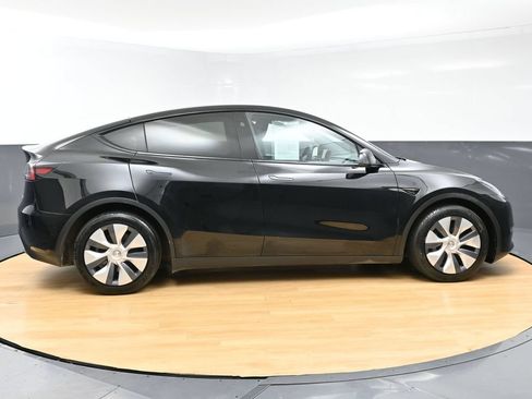 Used 2023 Tesla Model Y Long Range AWD/4WD image 7