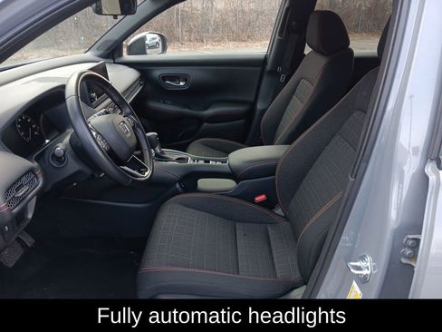 Used 2025 Honda HR-V Sport image 13