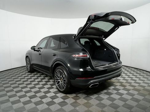 Certified 2023 Porsche Cayenne image 34