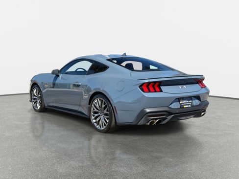 Used 2025 Ford Mustang GT Premium image 5