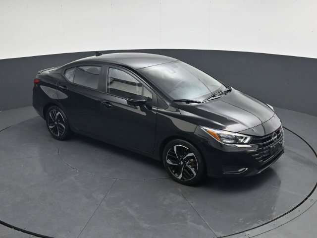 Used 2024 Nissan Versa SR FWD image 23