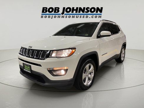 Used 2021 Jeep Compass Latitude w/ Sun and Sound Group FWD image 3