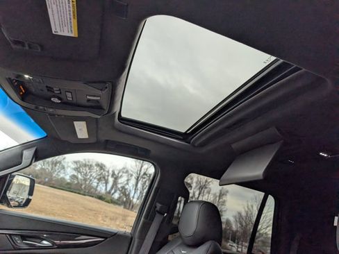 Used 2020 Cadillac Escalade Platinum image 18