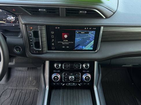 Used 2024 GMC Yukon Denali image 23