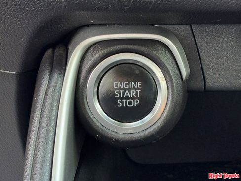 Certified 2025 Toyota Grand Highlander FWD image 25