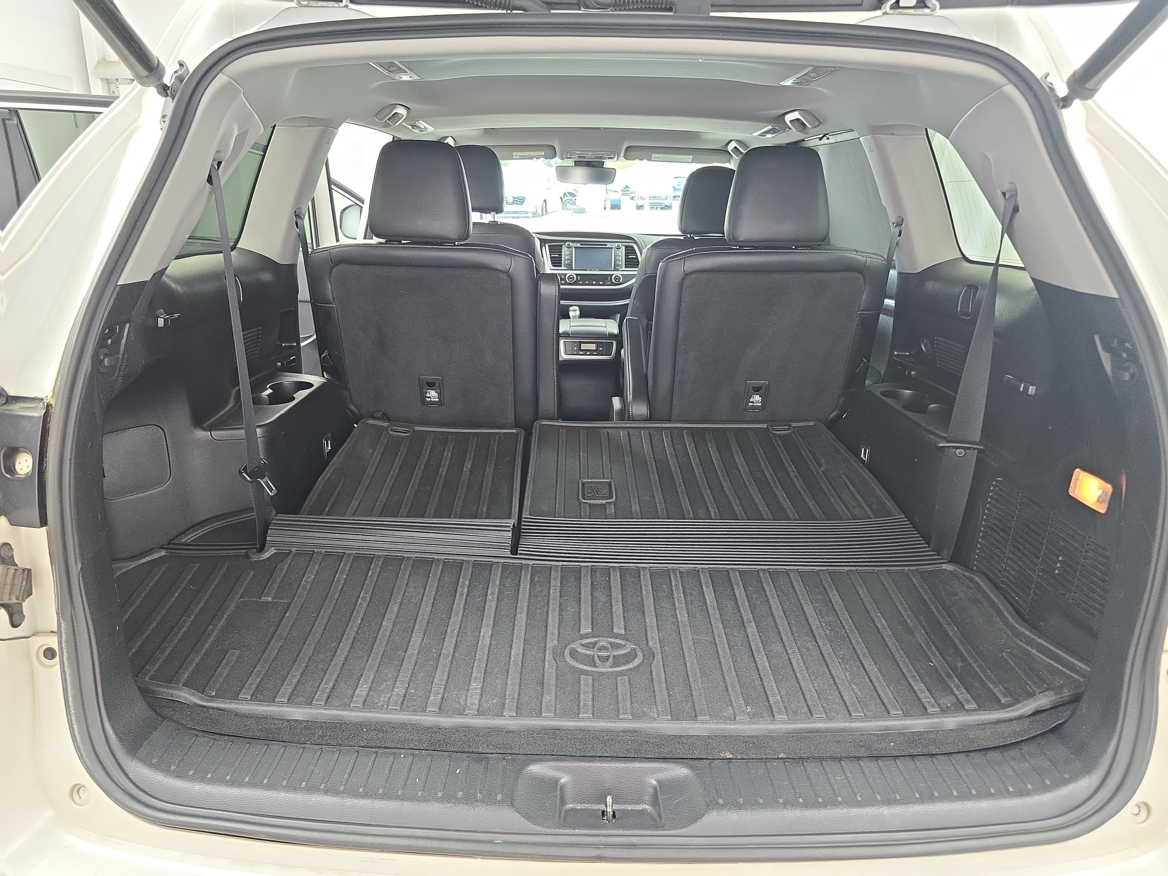 Used 2017 Toyota Highlander SE AWD/4WD image 13