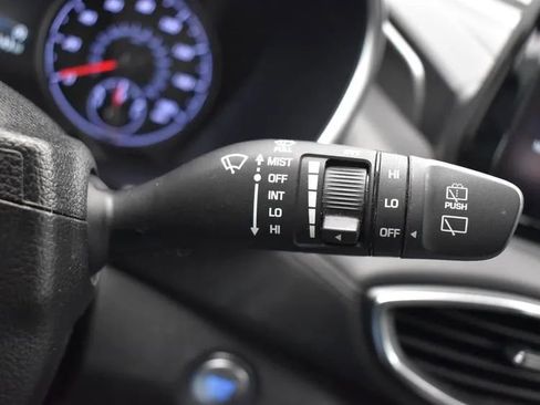 Used 2023 Hyundai Santa Fe SEL image 27