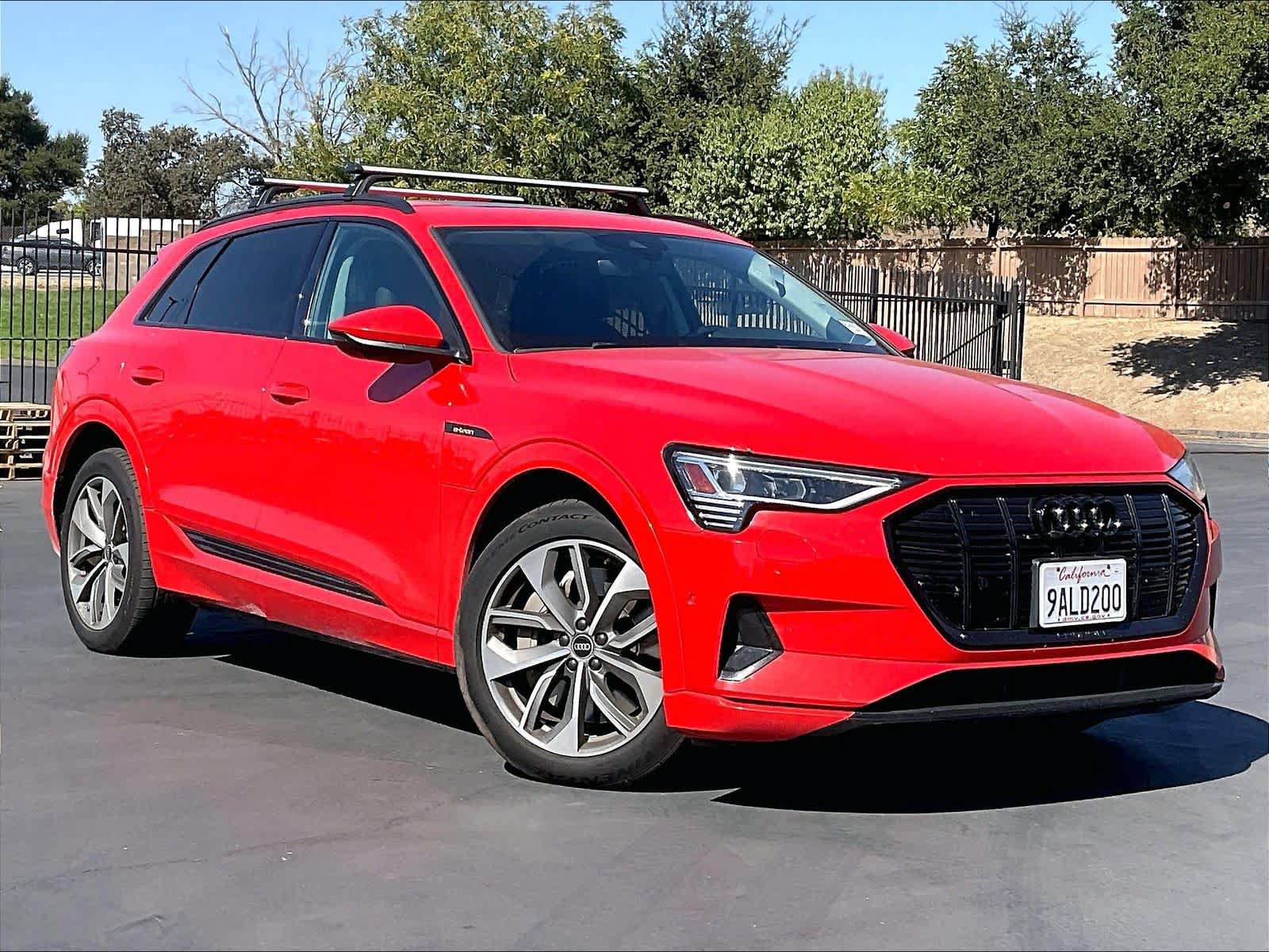 Used 2021 Audi e-tron Premium Plus w/ Premium Plus Package AWD/4WD image 2