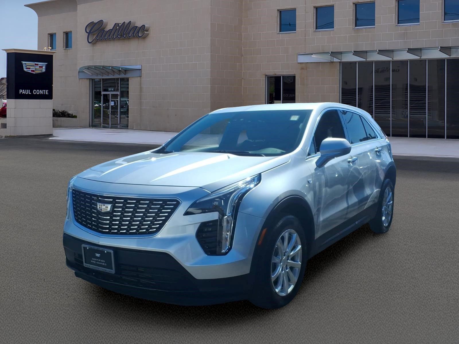 Certified 2023 Cadillac XT4 Luxury w/ Cold Weather Package AWD/4WD image 1