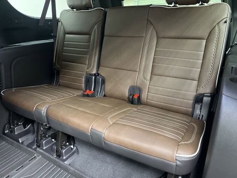 New 2026 GMC Yukon XL Denali Ultimate AWD/4WD image 5