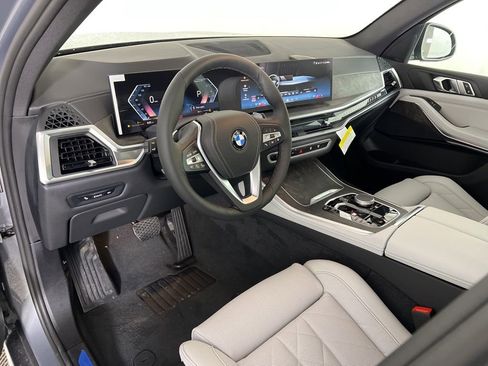 New 2026 BMW X5 xDrive40i w/ Parking Assistance Package AWD/4WD image 7