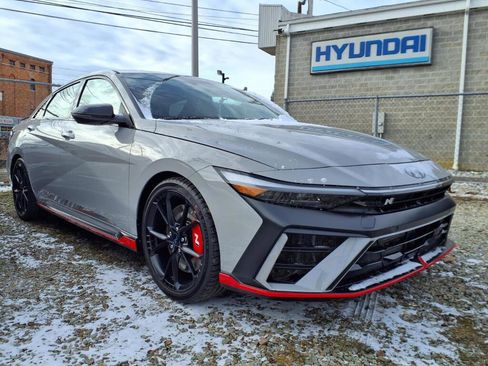 New 2026 Hyundai Elantra N FWD image 4