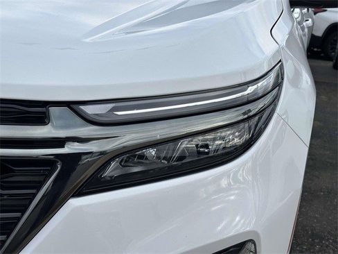 Certified 2022 Chevrolet Equinox RS w/ RS Leather Package image 11