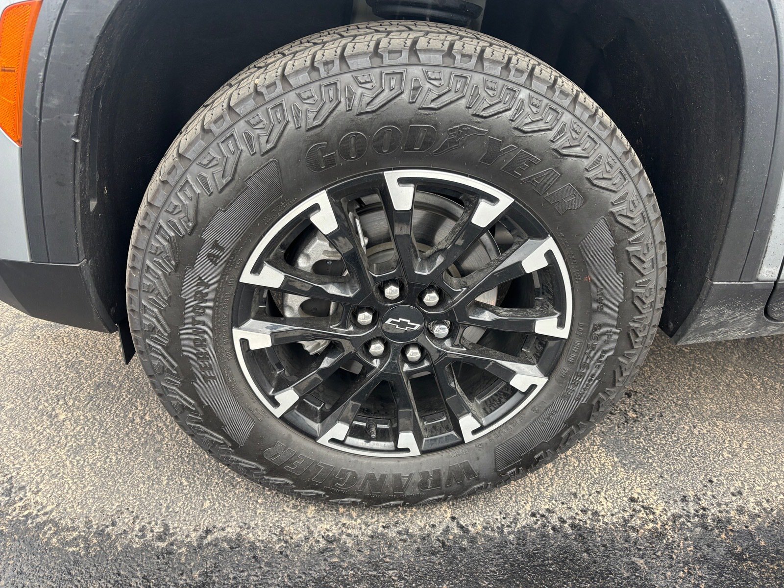Used 2024 Chevrolet Traverse Z71 w/ LPO, Floor Liner Package AWD/4WD image 6