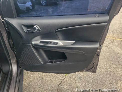 Used 2017 Dodge Journey SE w/ Flexible Seating Group FWD image 28