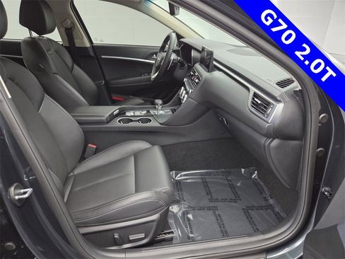 Used 2023 Genesis G70 2.0T image 15
