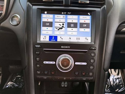 Used 2019 Ford Fusion Energi Titanium FWD image 18