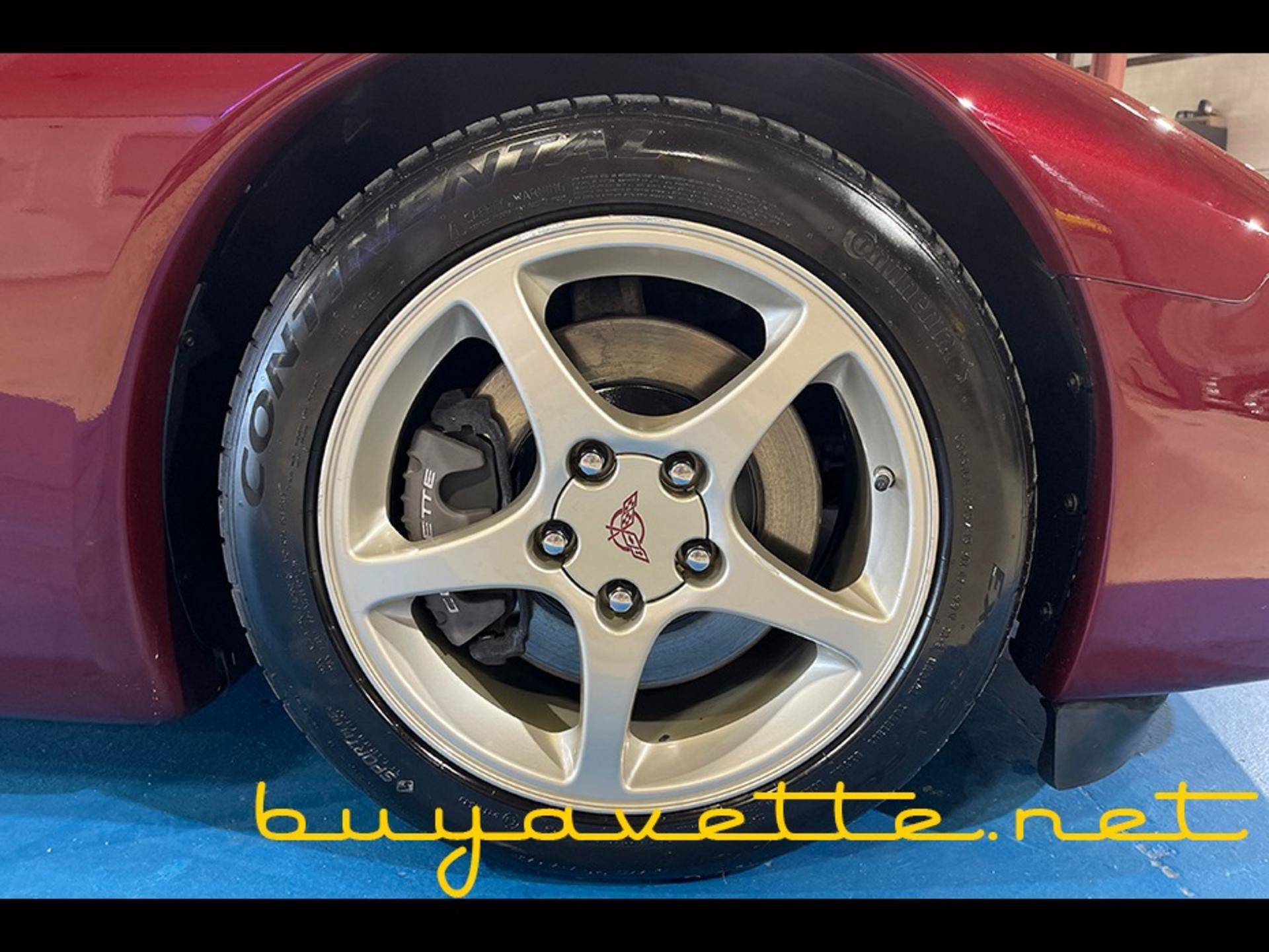 Used 2003 Chevrolet Corvette Coupe w/ Preferred Equipment Group RWD image 9