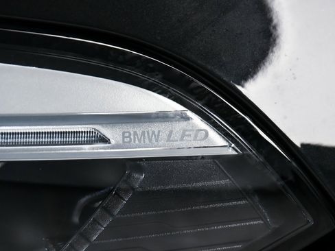 Used 2023 BMW X6 xDrive40i w/ M Sport Package image 85