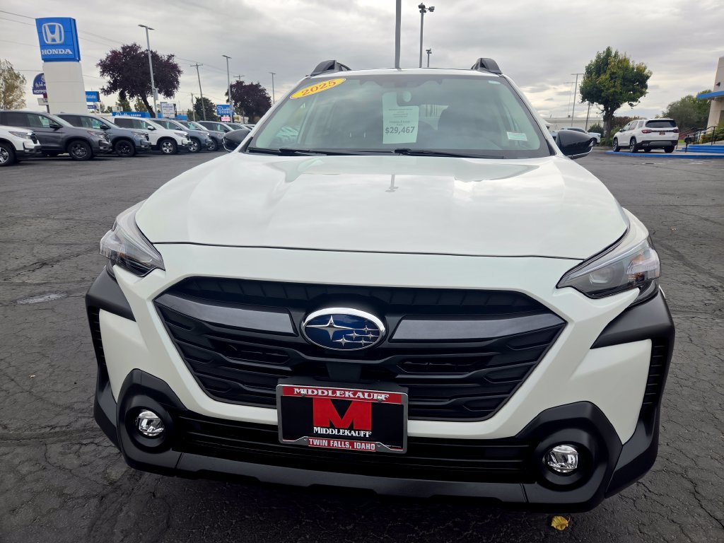 Used 2025 Subaru Outback Premium AWD/4WD image 8