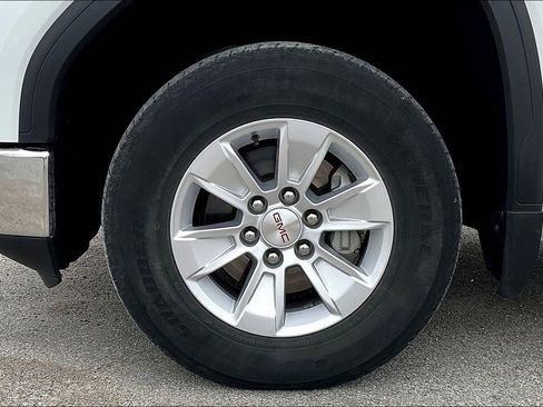 Used 2021 GMC Sierra 1500 SLE w/ Driver Alert Package II AWD/4WD image 8