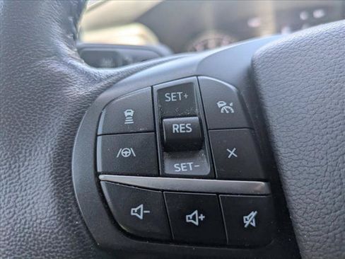 Used 2020 Ford Explorer XLT w/ Equipment Group 202A AWD/4WD image 15