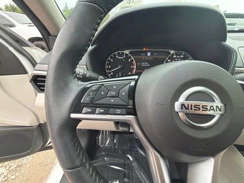Used 2019 Nissan Altima 2.5 Platinum FWD image 28