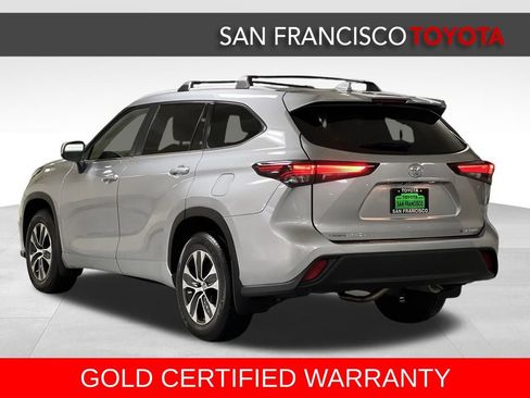 Certified 2025 Toyota Highlander XLE image 3