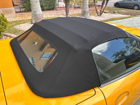 Used 2004 Chevrolet Corvette Convertible w/ Preferred Equipment Group RWD image 38