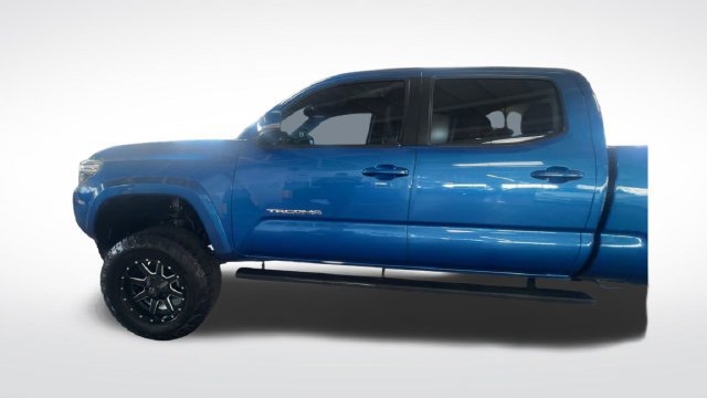 Used 2016 Toyota Tacoma TRD Sport RWD image 6