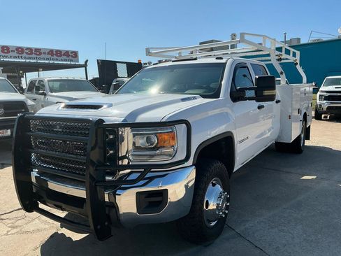Used 2018 GMC Sierra 3500 4x4 Crew Cab w/ Sierra Convenience Package image 2