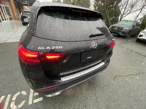 Used 2025 Mercedes-Benz GLA 250 4MATIC image 14
