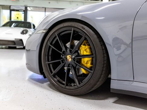 Used 2023 Porsche 911 Carrera image 14