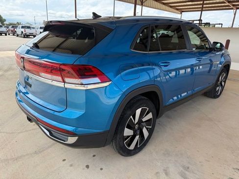 Used 2024 Volkswagen Atlas Cross Sport SE FWD image 8