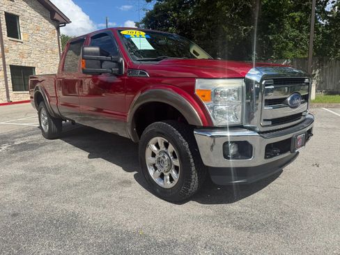 Used 2015 Ford F250 Lariat w/ Lariat Interior Package AWD/4WD image 3