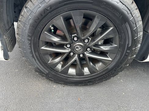 Used 2020 Lexus GX 460 Premium image 4