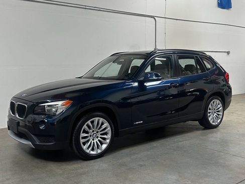 Used 2013 BMW X1 xDrive28i AWD/4WD image 3
