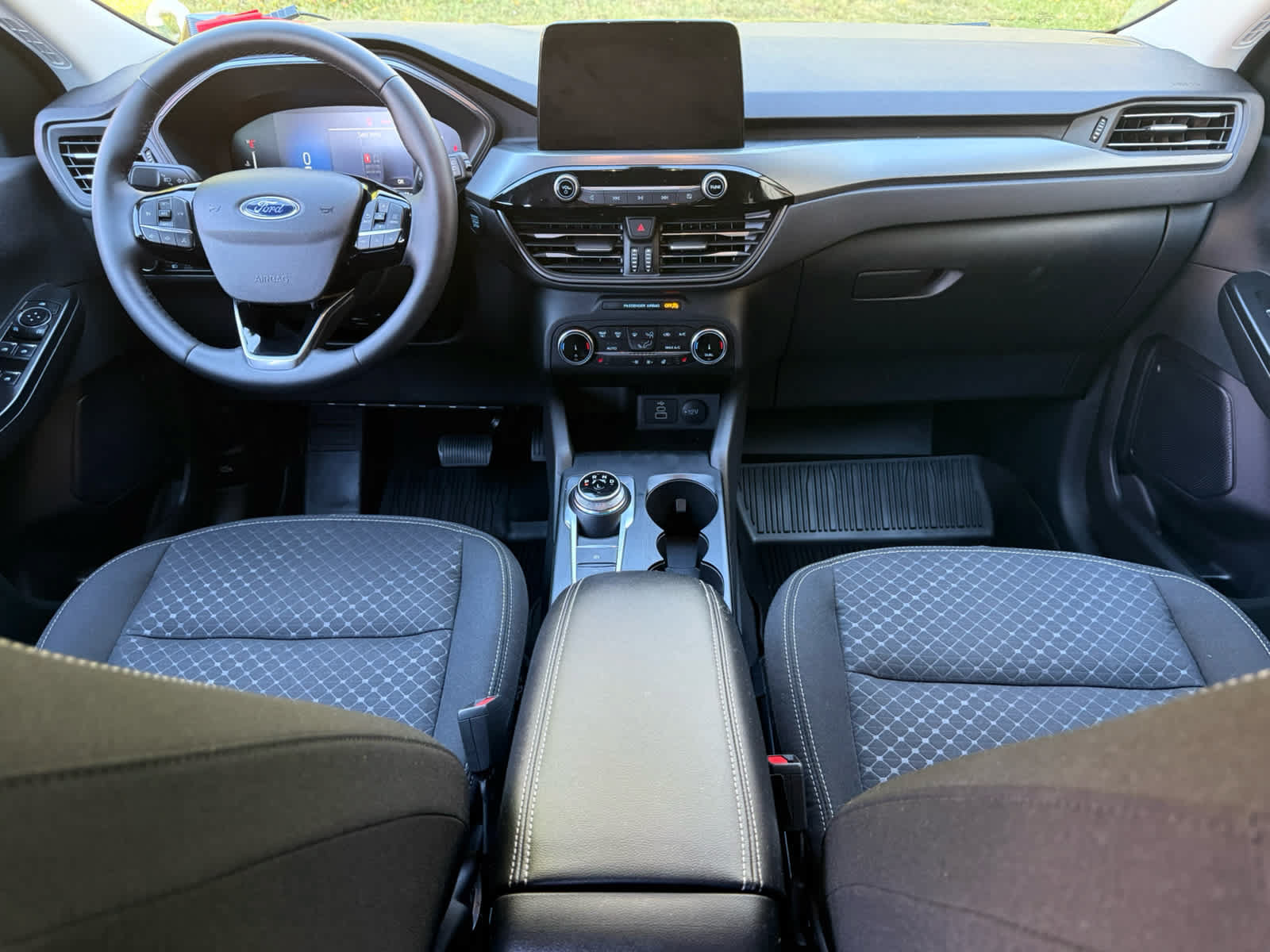 Used 2025 Ford Escape Active w/ Cold Weather Package AWD/4WD image 16