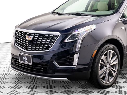 Certified 2022 Cadillac XT5 Premium Luxury w/ LPO, Floor Liner Package image 38