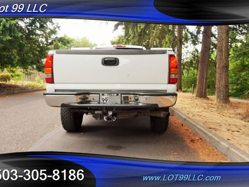 Used 2004 GMC Sierra 2500 SLE w/ Heavy-Duty Power Package AWD/4WD image 28