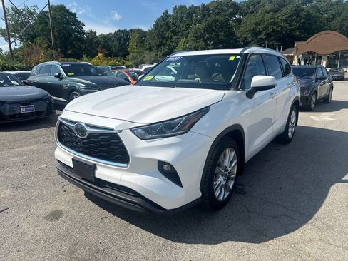 Used 2020 Toyota Highlander Limited AWD/4WD image 8