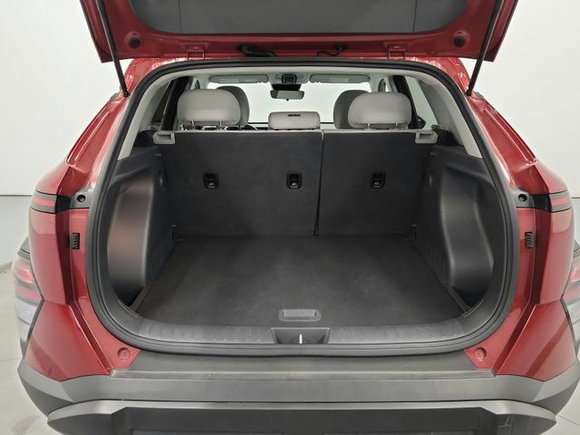 Used 2025 Hyundai Kona SEL FWD image 29