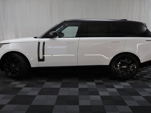 New 2025 Land Rover Range Rover Long Wheelbase Autobiography image 5