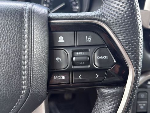 Used 2022 Toyota Tundra Limited AWD/4WD image 30
