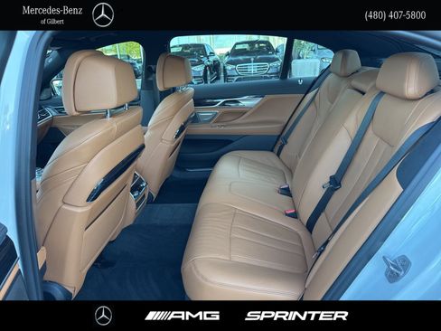 Used 2022 BMW 740i w/ M Sport Package image 19