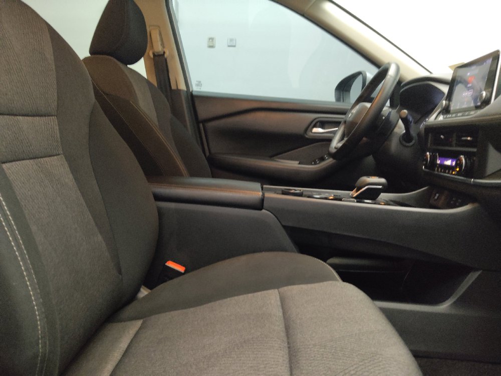 Used 2025 Nissan Rogue SV AWD/4WD image 21