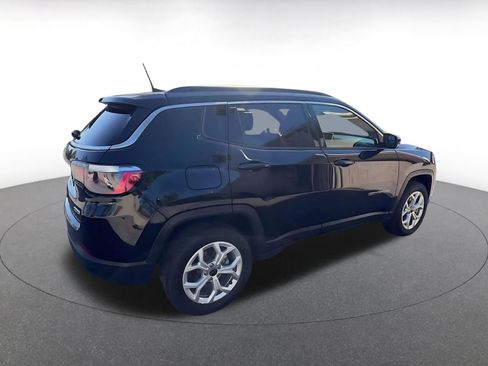 Used 2025 Jeep Compass Latitude image 14