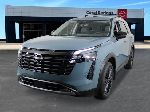 New 2026 Nissan Pathfinder SL w/ SL Premium Package (P04) FWD image 1