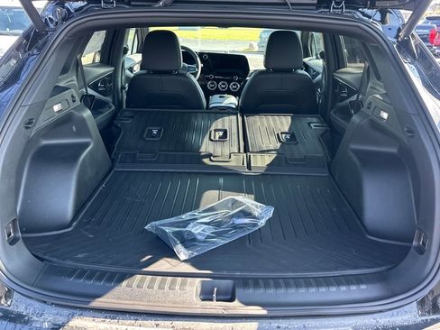 New 2026 Chevrolet Blazer EV LT image 9