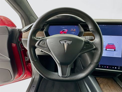 Used 2018 Tesla Model X P100D image 11